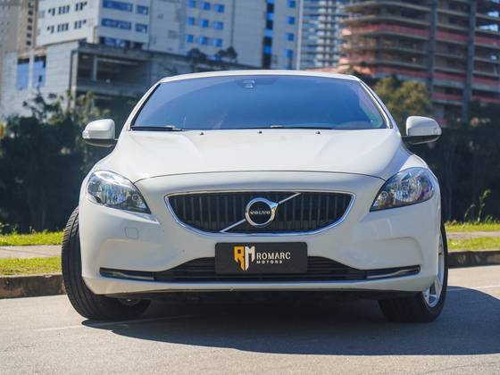 VOLVO V40 2.0 T4 KINETIC GASOLINA 4P AUTOMÁTICO VOLVO V40 2.0 T4 KINETIC GASOLINA 4P AUTOMÁTICO